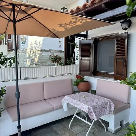 Endless Blue Maisonette *